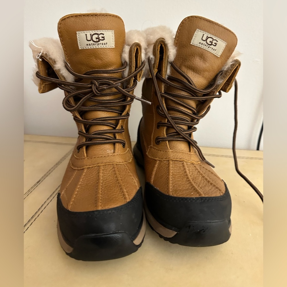 Ugg Adirondack iii waterproof bootie (women)